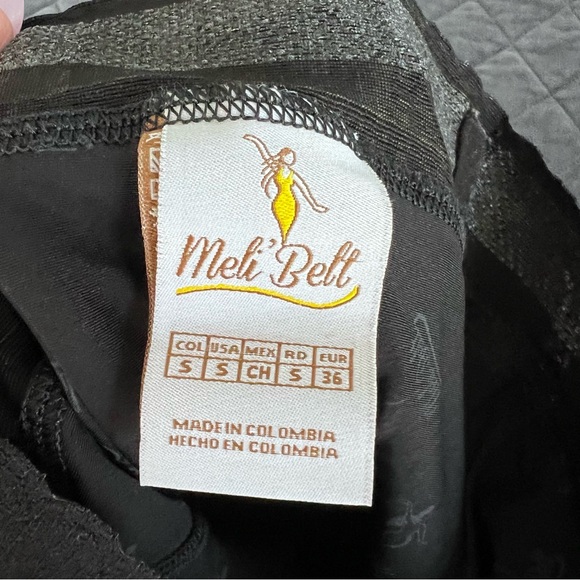 Meli belt faja shape wear shorts Small black hook & zip front - Picture 4 of 13